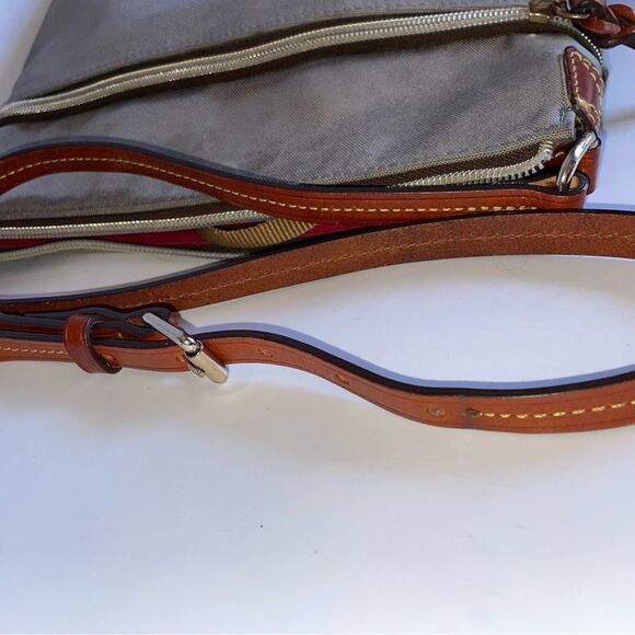Dooney & Bourke Nylon Shoulder Bag Khaki - Picture 10 of 10
